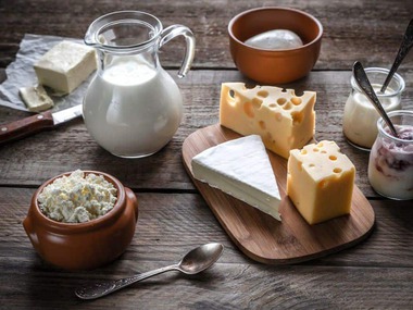 Mlieko a mliečne výrobky sú vraj pre ľudí škodlivé, zbytočné a iní vravia, že anabolické a zdravé. Aká je realita?