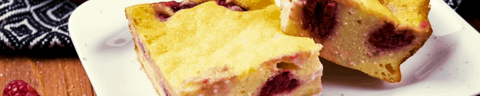 Krupicovo-tvarohový koláč s ovocím, bielkovinami, malým množstvom kalórií a brutálnou chuťou (Videorecept)
