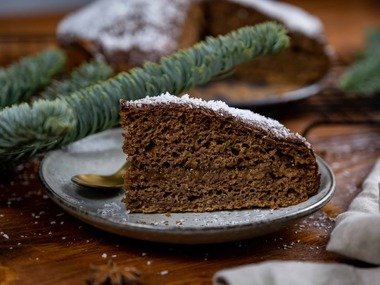 Perníková torta, možno z najlepšieho cesta na perník, aké si kedy skúsil (Videorecept)