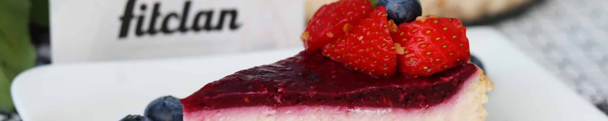 Lahodný cheesecake s lesným ovocím, ktorému sa nedá odolať (Recept)