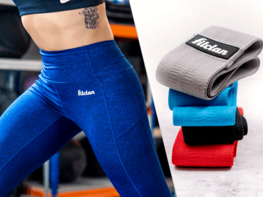 Okúzľujúce a lákavé, presne ako vesmír. Fitclan legíny Universe, no aj perfektné Glute Bands sú tu!