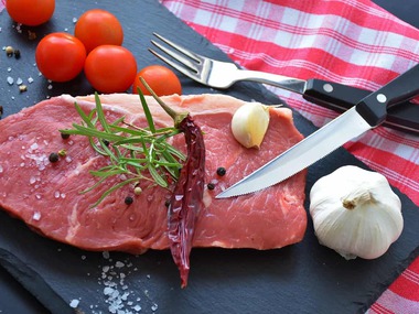 Telo môže prijať v jednej porcii viac, ako len 20-30 g bielkovín. Zabudni na mýtus kolujúci vo fitness vodách