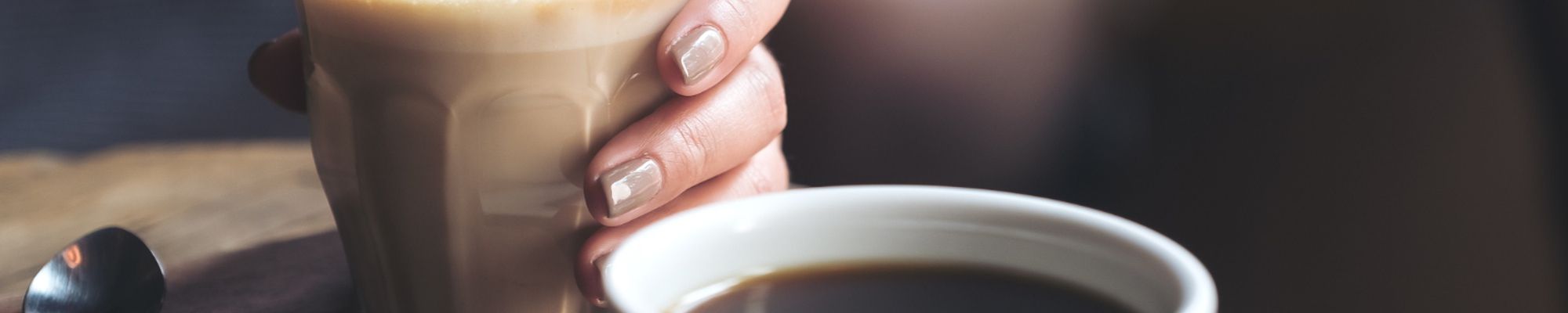Pre kávičkárov: Od bezkofeínovej kávy, času pitia až po cholesterol a tlak